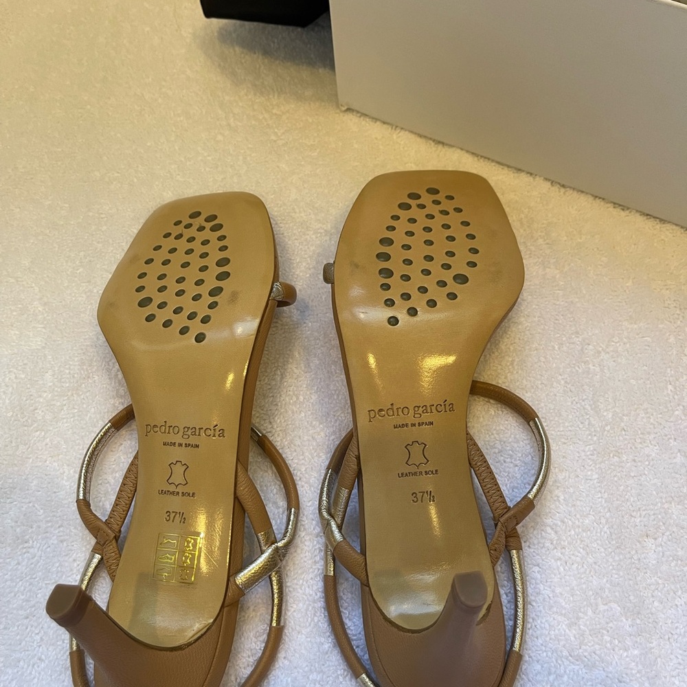 Pedro Garcia strappy healed sandals. Size 37 1/2. Tan/Brown - Picture 2 of 6